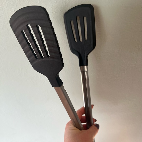 Pampered Chef Spatula Tongs - Picture 2 of 10